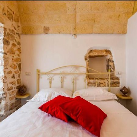 La Finestra Dimora Charme Hotel Ceglie Messapica Bagian luar foto