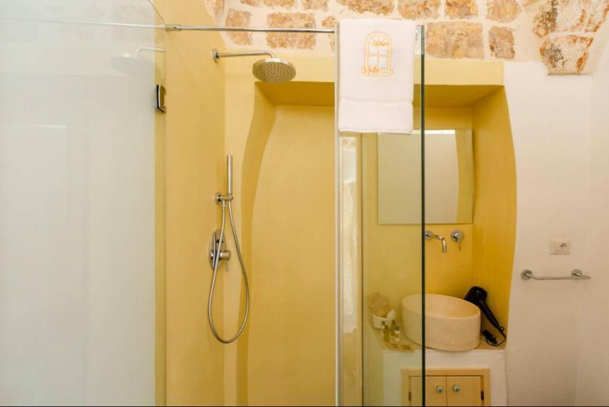 La Finestra Dimora Charme Hotel Ceglie Messapica Bagian luar foto