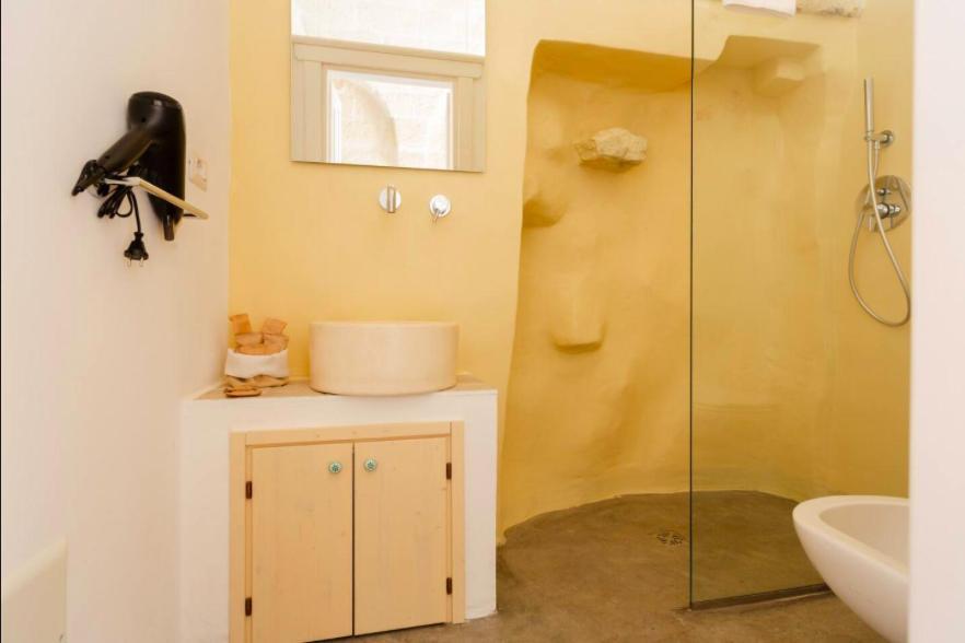 La Finestra Dimora Charme Hotel Ceglie Messapica Bagian luar foto