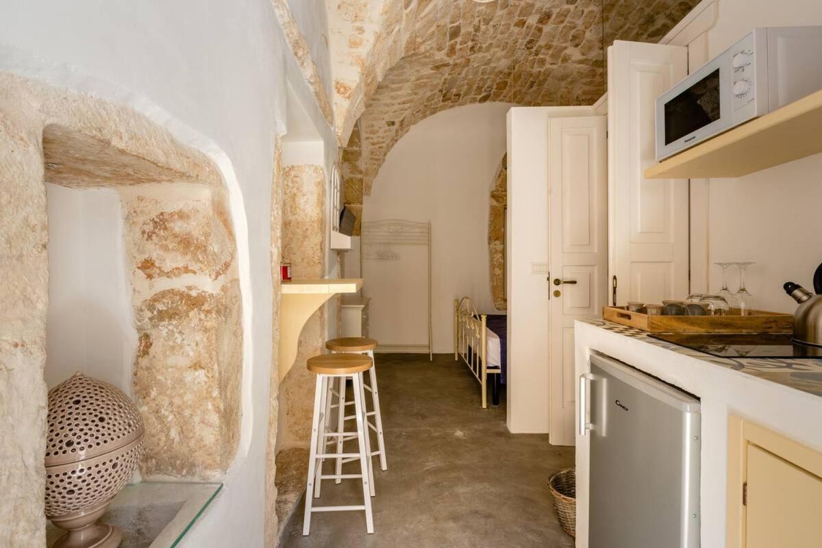 La Finestra Dimora Charme Hotel Ceglie Messapica Bagian luar foto