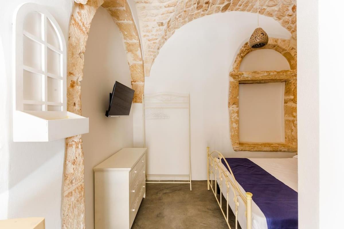 La Finestra Dimora Charme Hotel Ceglie Messapica Bagian luar foto